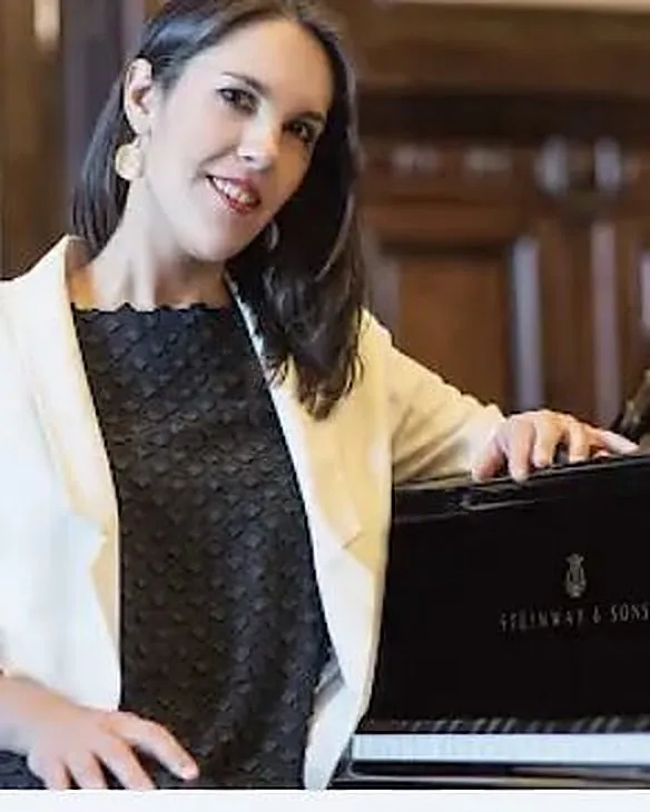 Anaïs Crestin, Al piano Steinway